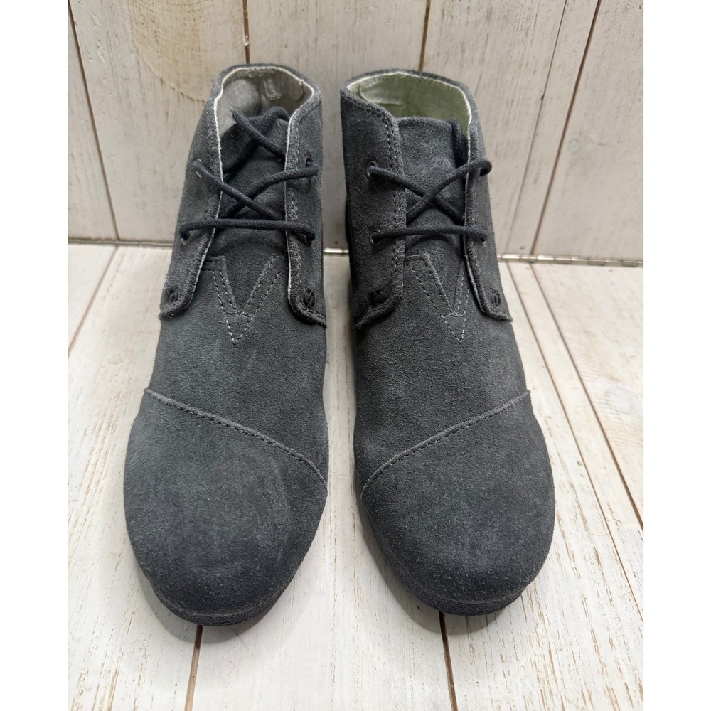 TOMS Kala Wedge Bootie Youth 6 Grey Suede Excellent Lace Up Desert Chukka Boot